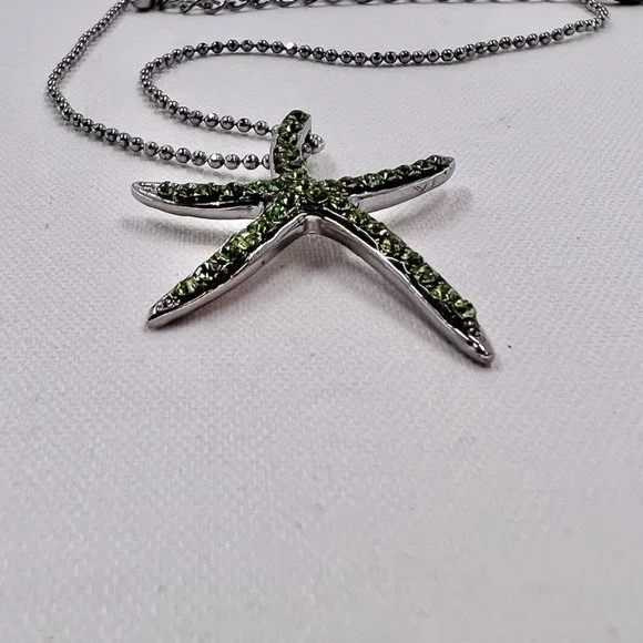 Green Jeweled Starfish Pendant Silver Tone 16” Ball Chain Necklace - Picture 7 of 7